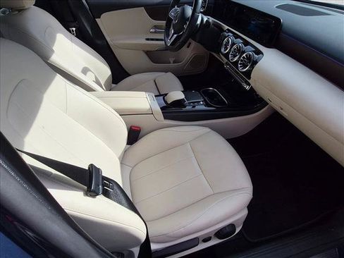Certified 2022 Mercedes-Benz A 220 4MATIC image 18