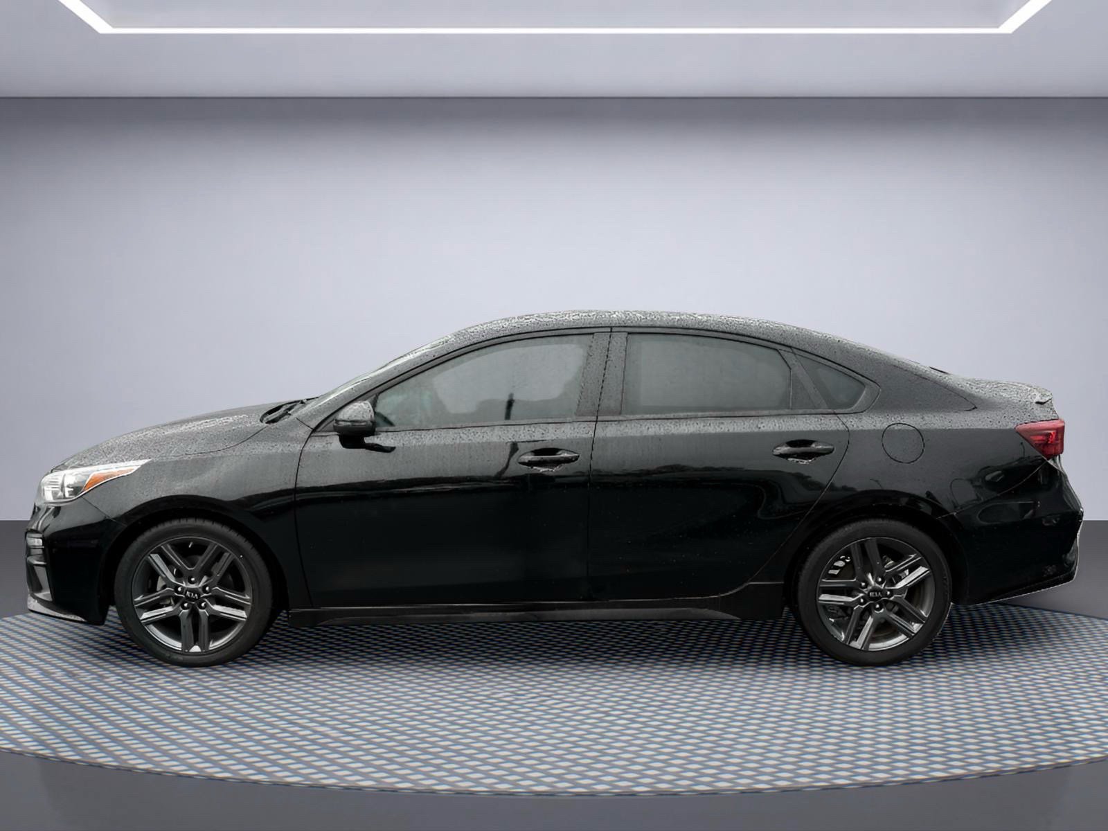 Used 2021 Kia Forte GT-Line w/ GT-Line Premium Package FWD image 3