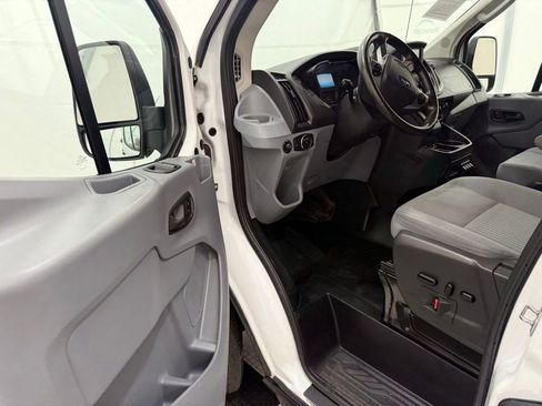 Used 2019 Ford Transit 350 XLT image 20