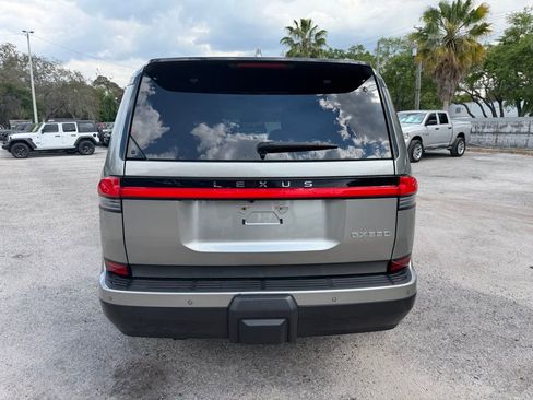 Used 2024 Lexus GX 550 w/ Cold Area Package image 5