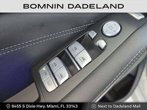 Used 2023 BMW X7 M60i w/ Executive Package image 22