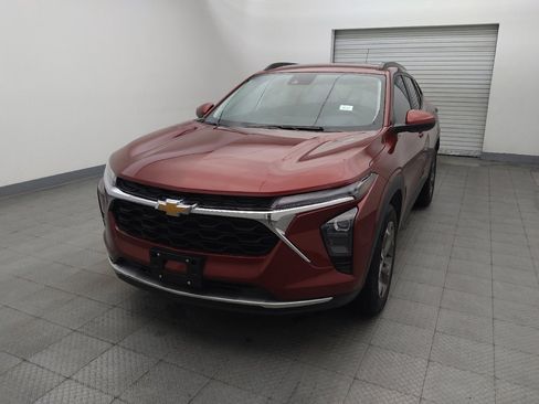 Used 2024 Chevrolet Trax LT w/ Driver Confidence Package FWD image 15