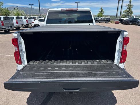 Used 2022 Chevrolet Silverado 2500 LT w/ Convenience Package AWD/4WD image 5