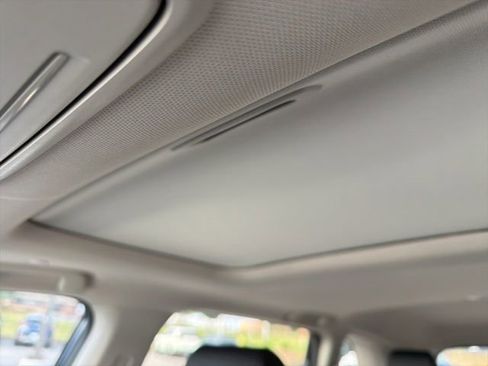 Used 2025 Honda CR-V EX-L image 16