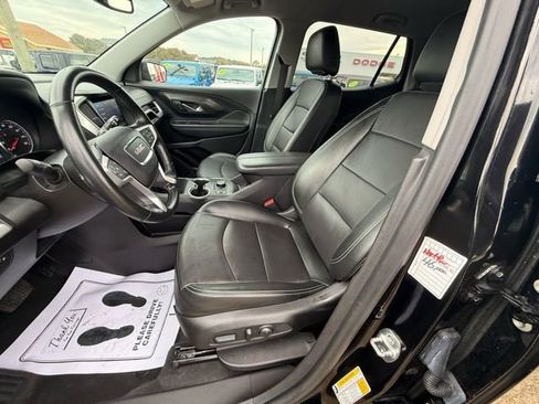Used 2024 GMC Terrain SLT image 9
