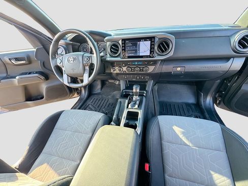Used 2022 Toyota Tacoma TRD Sport image 32