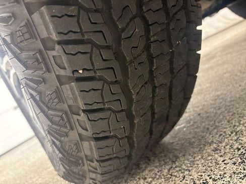 Used 2024 GMC Canyon AT4 w/ AT4 Premium Package image 35