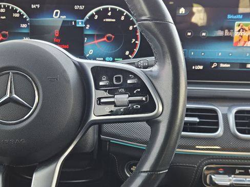Used 2021 Mercedes-Benz GLS 450 4MATIC image 27
