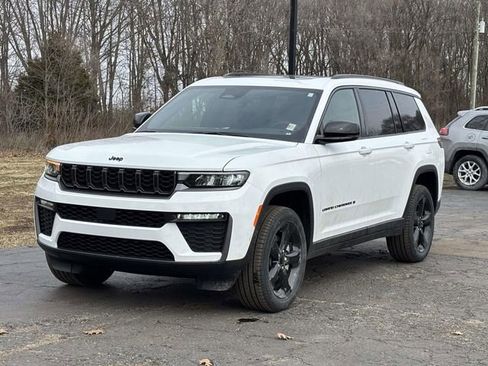 New 2026 Jeep Grand Cherokee L Limited w/ Limited Altitude Package image 31