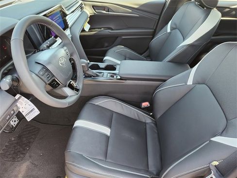 New 2026 Toyota Camry SE Nightshade image 9