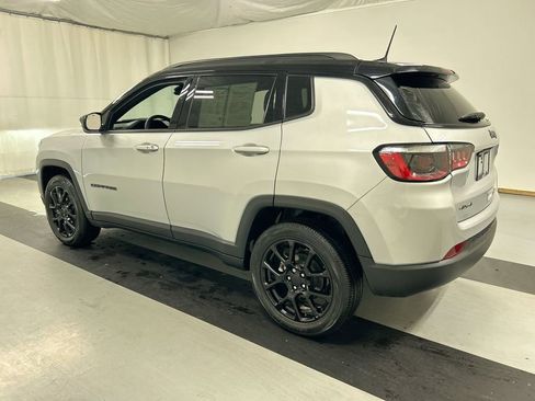 Used 2024 Jeep Compass Latitude w/ Convenience Group image 6