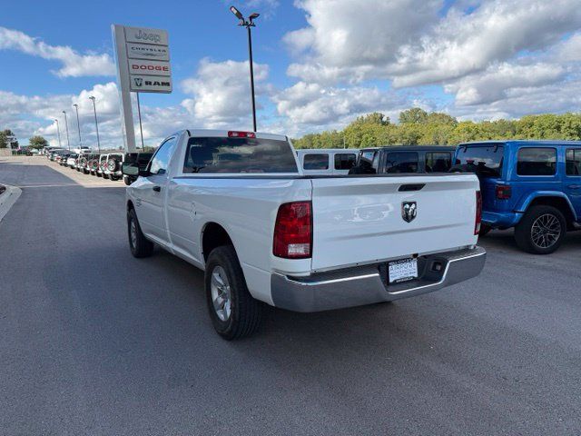 Used 2023 RAM 1500 Classic SLT AWD/4WD image 4
