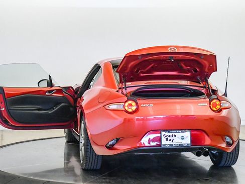 Used 2017 MAZDA MX-5 Miata RF Grand Touring RWD image 25