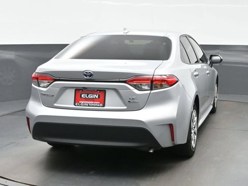 Used 2025 Toyota Corolla LE FWD image 5