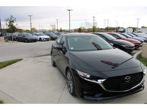 Used 2024 MAZDA MAZDA3 s image 6