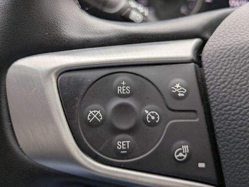 Used 2024 GMC Terrain SLT image 17