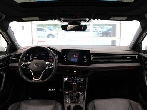Used 2025 Volkswagen Jetta GLI Autobahn FWD image 18