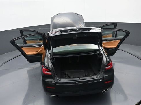 Used 2022 BMW 530i xDrive w/ Convenience Package image 42