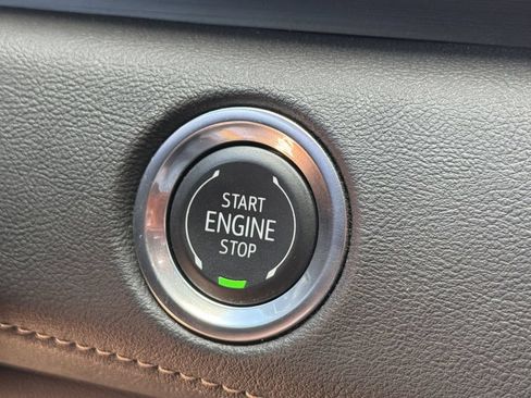 Certified 2024 Cadillac Escalade Premium Luxury AWD/4WD image 28