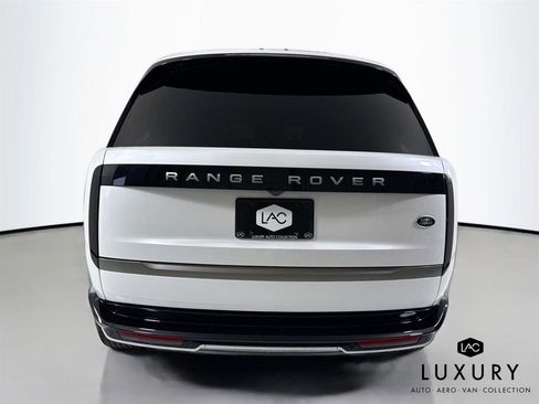 Used 2023 Land Rover Range Rover SE image 7