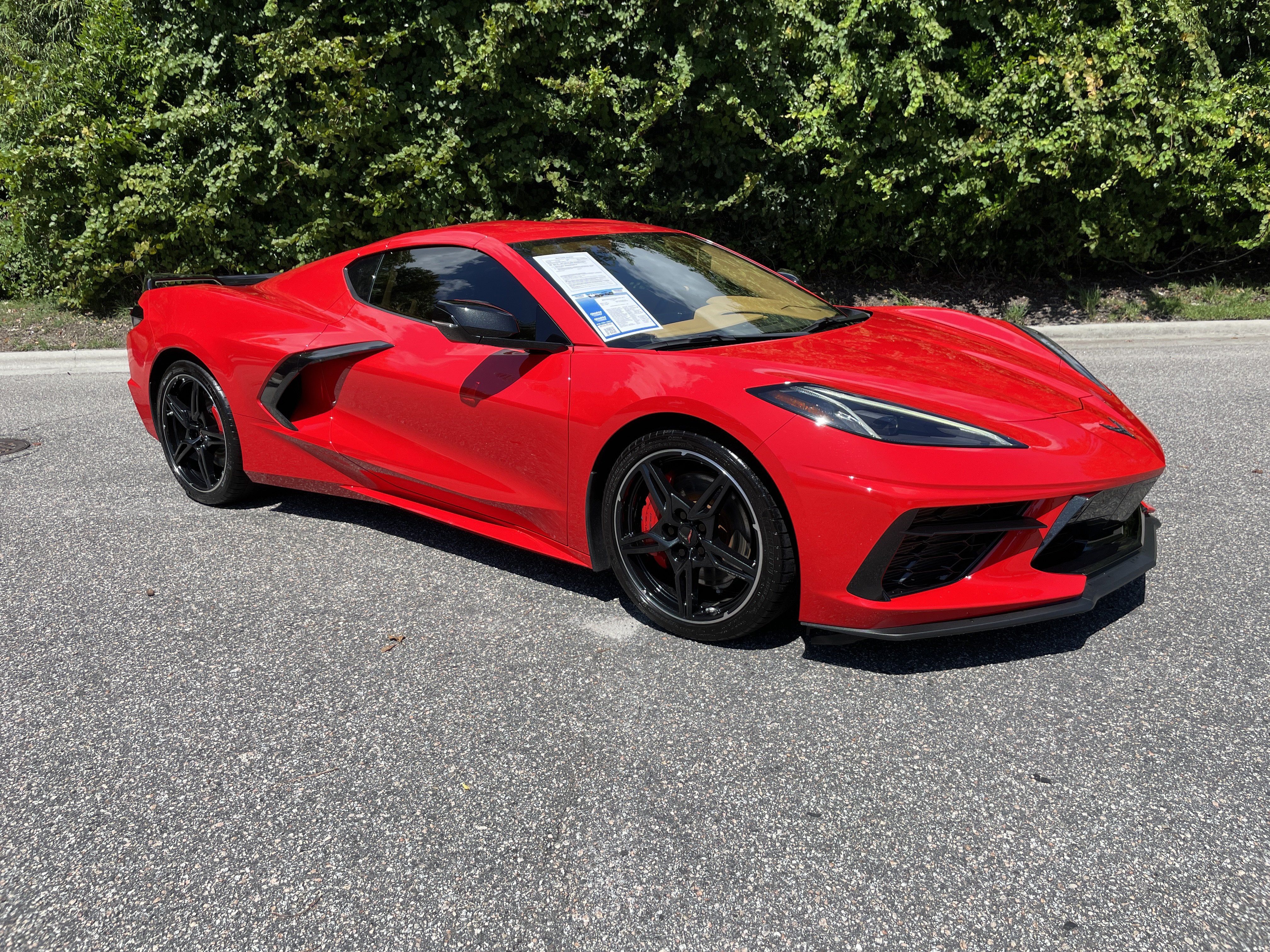 Used 2022 Chevrolet Corvette Stingray Premium Cpe w/ Z51 Performance Package RWD image 2