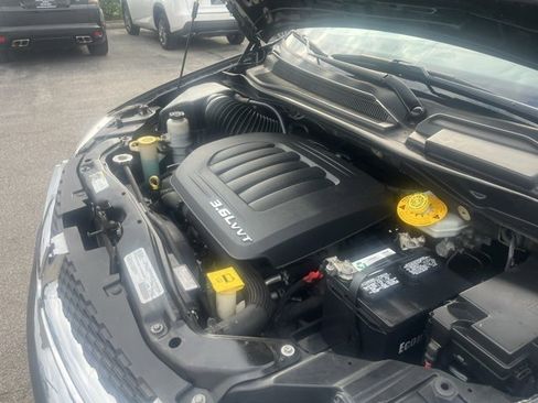 Used 2018 Dodge Grand Caravan SXT image 10