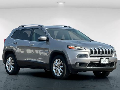 Used 2016 Jeep Cherokee Limited AWD/4WD image 5