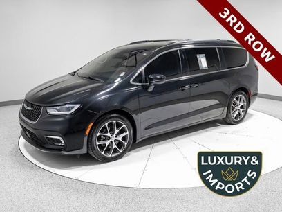 Used 2022 Chrysler Pacifica Touring-L