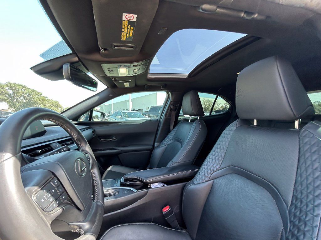 Used 2021 Lexus UX 200 w/ Premium Package FWD image 12
