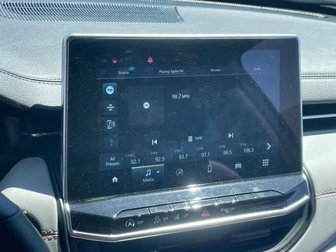 Used 2025 Jeep Compass Limited image 7