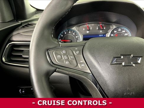 Used 2023 Chevrolet Equinox Premier AWD/4WD image 11