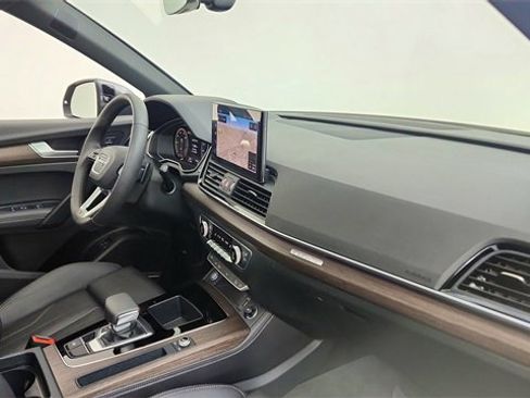 Used 2025 Audi Q5 e Premium Plus w/ Premium Plus Package image 20