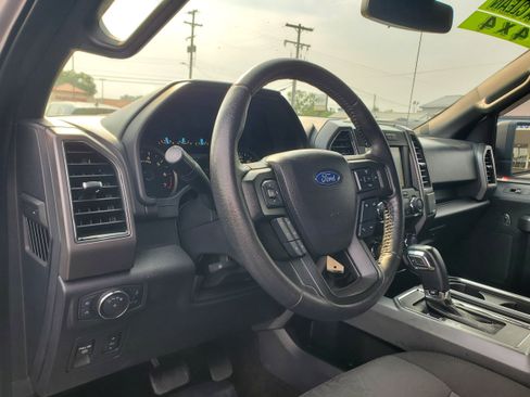 Used 2019 Ford F150 XLT w/ Equipment Group 302A Luxury AWD/4WD image 12