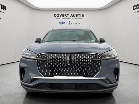 Used 2025 Lincoln Aviator Reserve w/ Illumination Package image 8