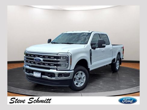 New 2026 Ford F250 XLT w/ XLT Premium Package AWD/4WD image 1