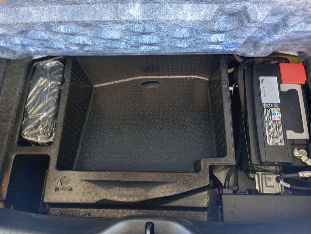 Used 2023 Chrysler 300 Touring RWD image 25
