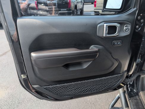 Used 2020 Jeep Wrangler Unlimited Rubicon AWD/4WD image 16