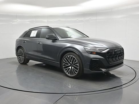 Used 2025 Audi SQ8 Premium Plus AWD/4WD image 43