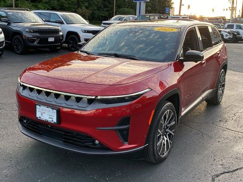 Used 2025 Jeep Wagoneer S Limited image 3