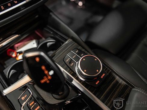 Used 2022 BMW 530i xDrive w/ Premium Package image 33