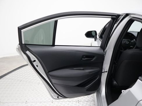 Used 2025 Toyota Corolla LE image 20