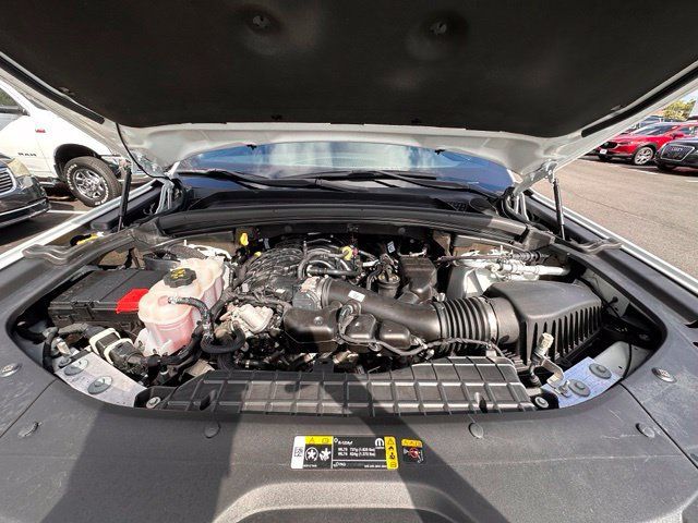Used 2023 Jeep Grand Cherokee L Altitude AWD/4WD image 17