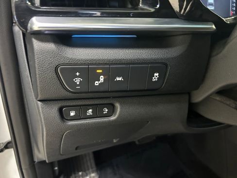 Used 2021 Kia Niro EX image 21