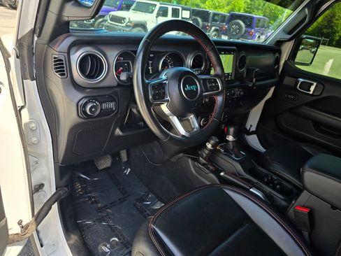 Used 2021 Jeep Wrangler Unlimited Rubicon w/ Xtreme Recon 35" Tire Package AWD/4WD image 24