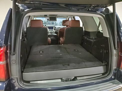 Used 2019 Chevrolet Tahoe Premier w/ Premier Plus Edition RWD image 46