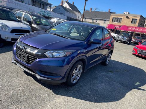 Used 2017 Honda HR-V LX image 6