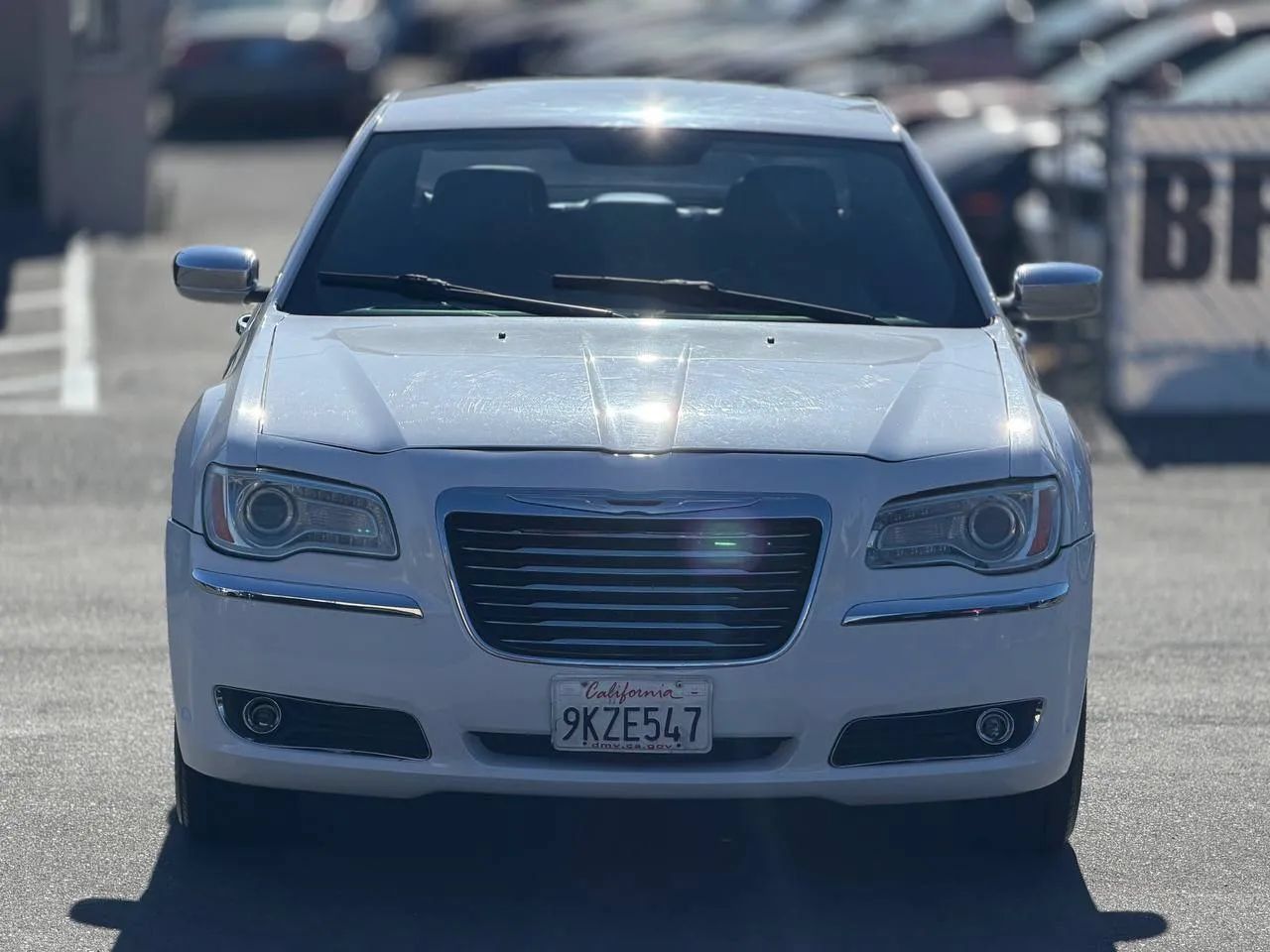 Used 2012 Chrysler 300 Limited RWD image 2