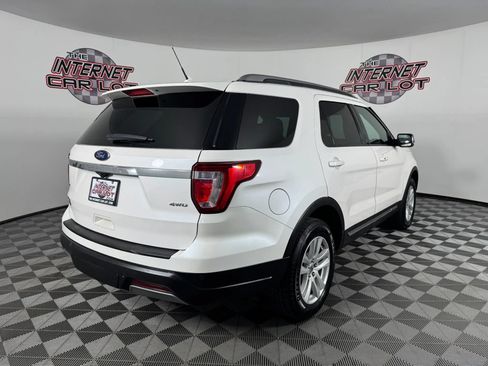 Used 2019 Ford Explorer XLT w/ Equipment Group 202A AWD/4WD image 7