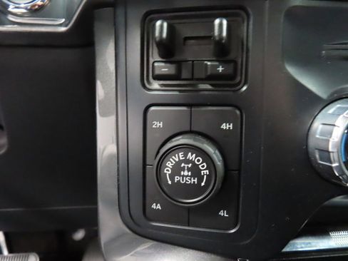 Used 2022 Ford F150 Lariat w/ Equipment Group 502A High image 49