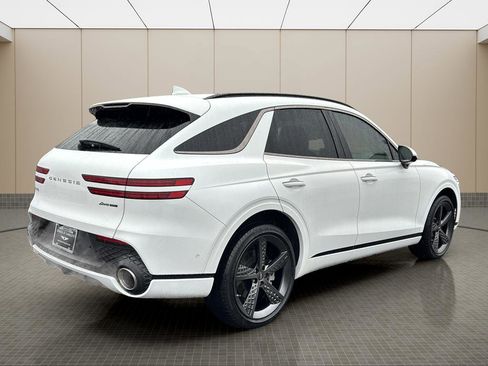 Used 2022 Genesis GV70 3.5T Sport w/ Sport Prestige Package image 5